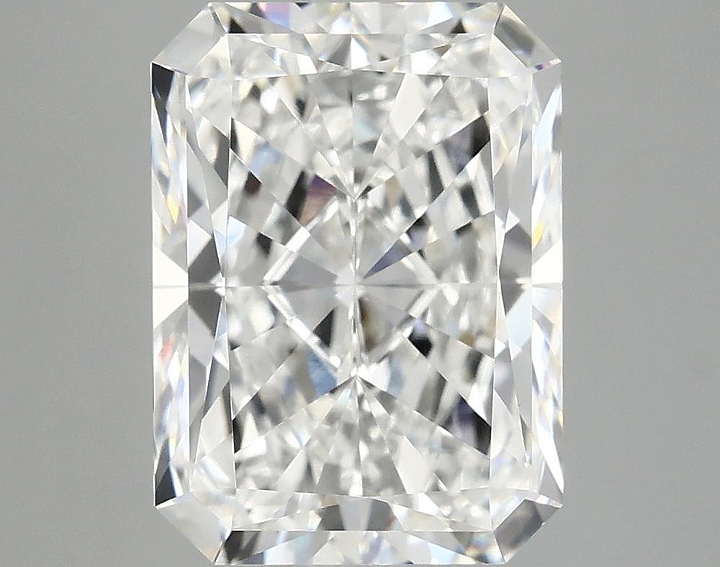 4.91 Carat Radiant Shaped Excellent Cut VVS2 IGI Certified Lab Grown Diamond