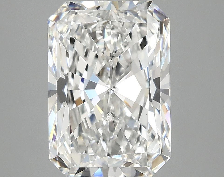 3.94 Carat Radiant Shaped Ideal Cut VVS2 IGI Certified Lab Grown Diamond
