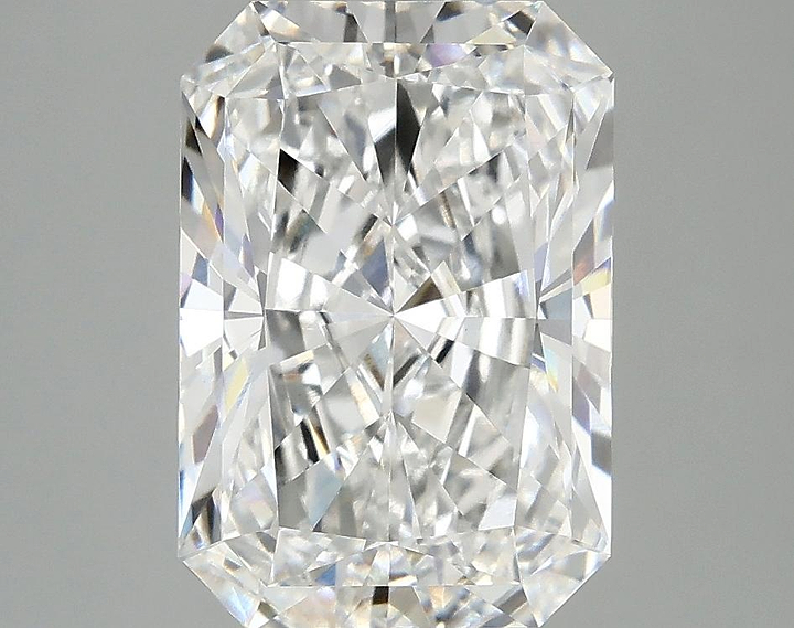 3.76 Carat Radiant Shaped Ideal Cut VVS2 IGI Certified Lab Grown Diamond