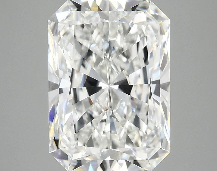 4.17 Carat Radiant Shaped Ideal Cut VVS2 IGI Certified Lab Grown Diamond