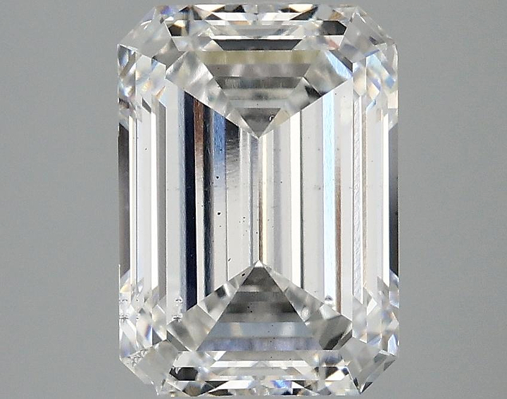 3.1 Carat Emerald Shaped Ideal Cut SI1 IGI Certified Lab Grown Diamond