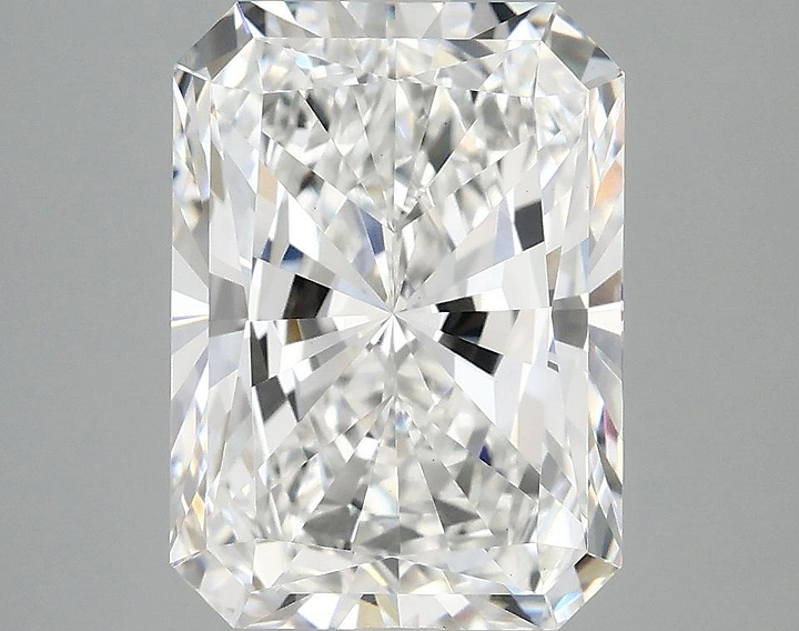 3.93 Carat Radiant Shaped Excellent Cut VS1 IGI Certified Lab Grown Diamond