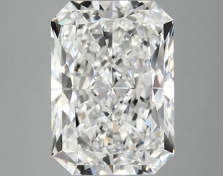 4.08 Carat Radiant Shaped Ideal Cut VVS2 IGI Certified Lab Grown Diamond