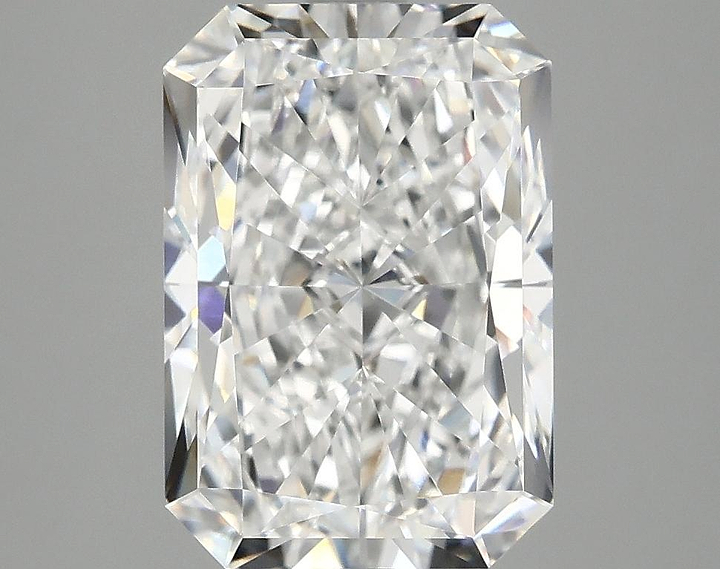 3.96 Carat Radiant Shaped Ideal Cut VVS2 IGI Certified Lab Grown Diamond