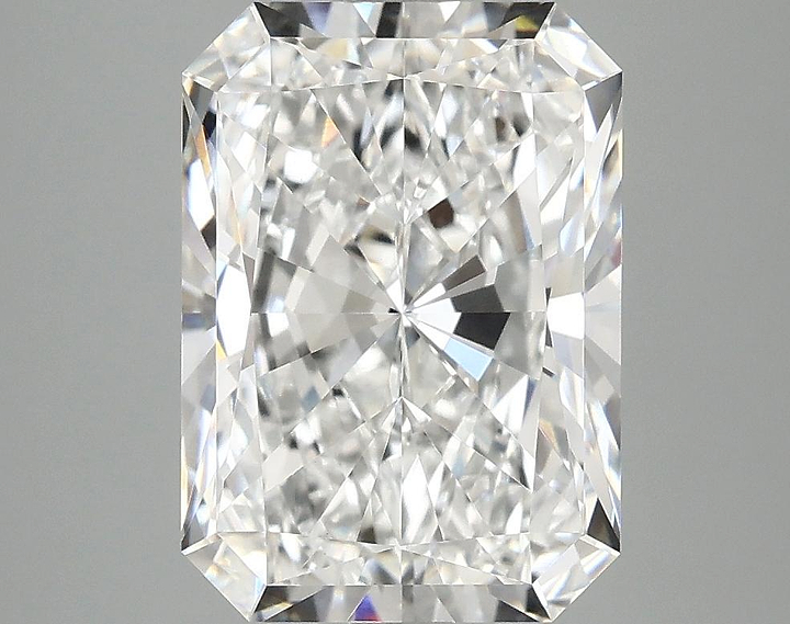 4.07 Carat Radiant Shaped Ideal Cut VVS2 IGI Certified Lab Grown Diamond