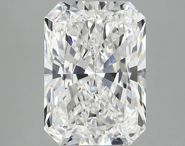 3.08 Carat Radiant Shaped Ideal Cut VVS2 IGI Certified Lab Grown Diamond