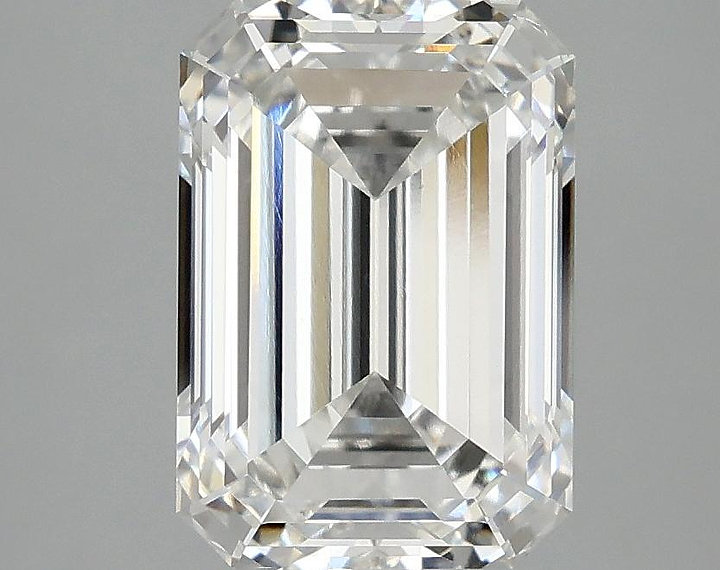 3.09 Carat Emerald Shaped Ideal Cut VS1 IGI Certified Lab Grown Diamond