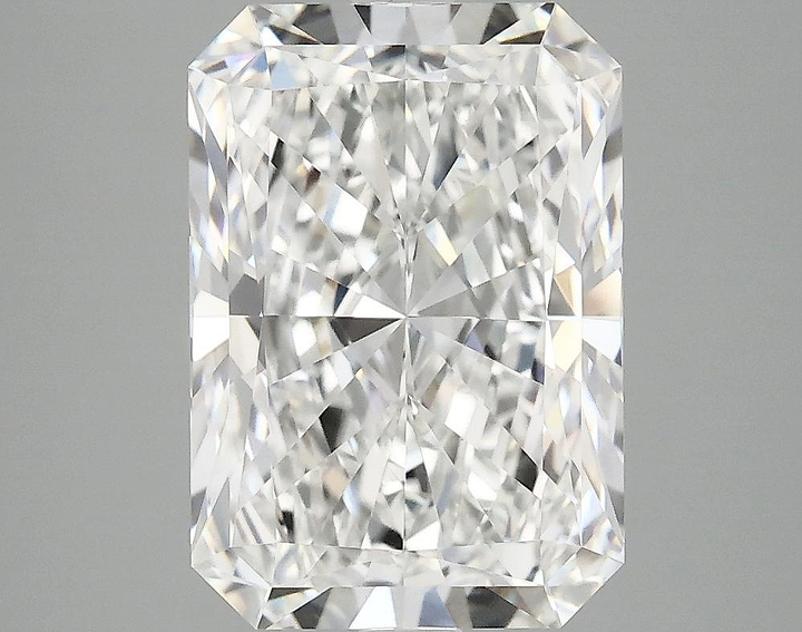 4.17 Carat Radiant Shaped Ideal Cut VVS2 IGI Certified Lab Grown Diamond