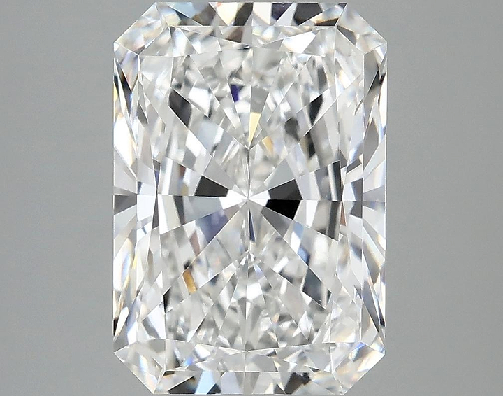 4.17 Carat Radiant Shaped Ideal Cut VVS2 IGI Certified Lab Grown Diamond