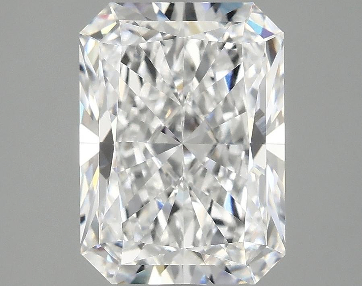 3.08 Carat Radiant Shaped Excellent Cut VVS2 IGI Certified Lab Grown Diamond