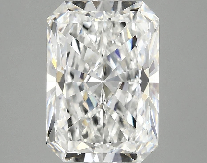 3.14 Carat Radiant Shaped Ideal Cut VS1 IGI Certified Lab Grown Diamond