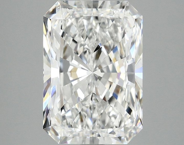 4.05 Carat Radiant Shaped Ideal Cut VVS2 IGI Certified Lab Grown Diamond