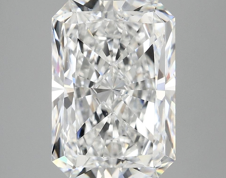 4.1 Carat Radiant Shaped Ideal Cut VVS2 IGI Certified Lab Grown Diamond