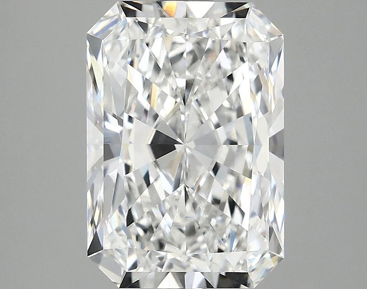 3.07 Carat Radiant Shaped Ideal Cut VVS2 IGI Certified Lab Grown Diamond