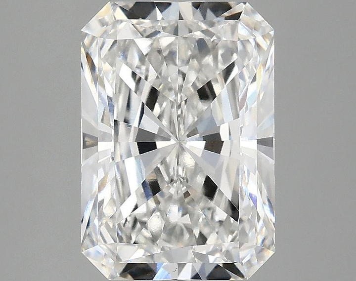 3.1 Carat Radiant Shaped Ideal Cut VVS2 IGI Certified Lab Grown Diamond