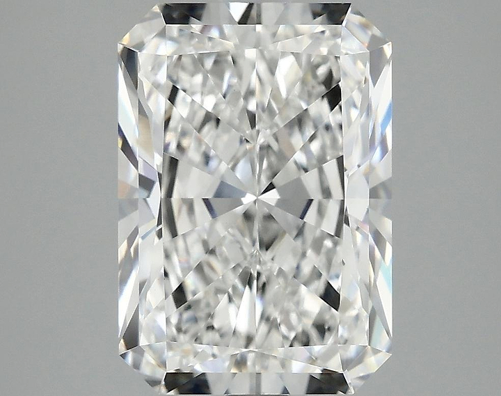4.07 Carat Radiant Shaped Ideal Cut VVS2 IGI Certified Lab Grown Diamond