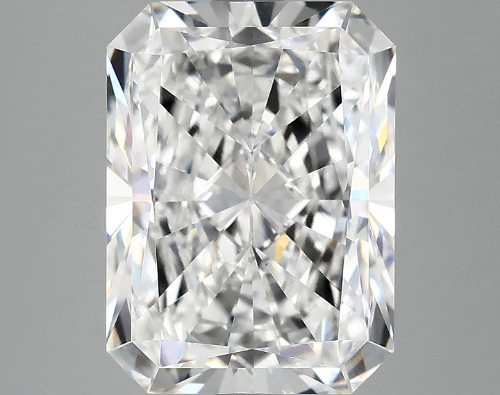 4.01 Carat Radiant Shaped Excellent Cut VVS2 IGI Certified Lab Grown Diamond
