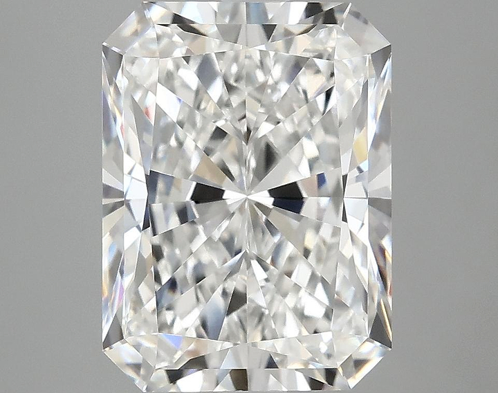 4.07 Carat Radiant Shaped Excellent Cut VVS2 IGI Certified Lab Grown Diamond