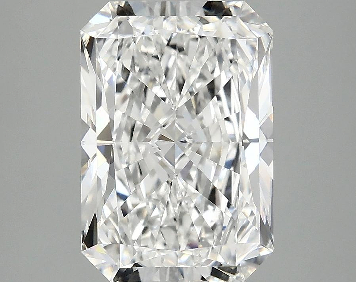 3.07 Carat Radiant Shaped Ideal Cut VVS2 IGI Certified Lab Grown Diamond