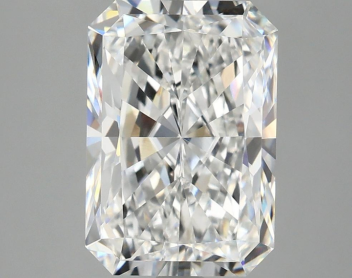 3.95 Carat Radiant Shaped Ideal Cut VVS2 IGI Certified Lab Grown Diamond