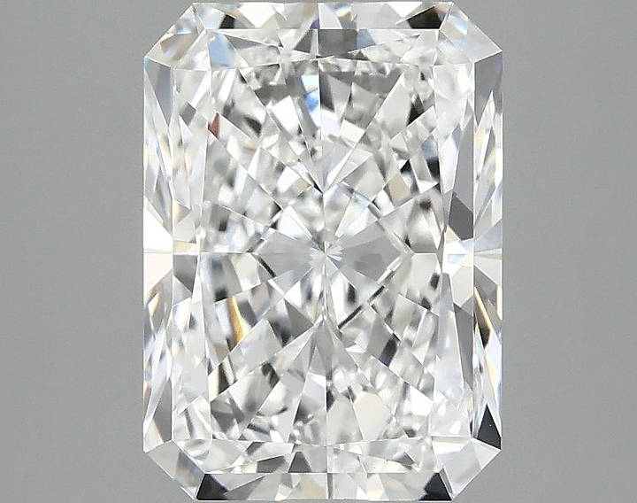 3.01 Carat Radiant Shaped Excellent Cut VVS2 IGI Certified Lab Grown Diamond