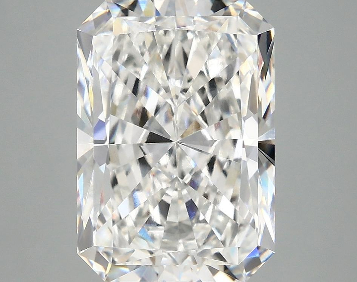 4.01 Carat Radiant Shaped Ideal Cut VVS2 IGI Certified Lab Grown Diamond