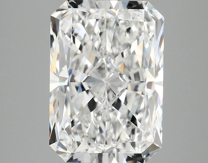 4.02 Carat Radiant Shaped Ideal Cut VVS2 IGI Certified Lab Grown Diamond