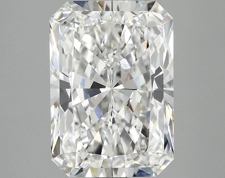 3.03 Carat Radiant Shaped Ideal Cut VVS2 IGI Certified Lab Grown Diamond
