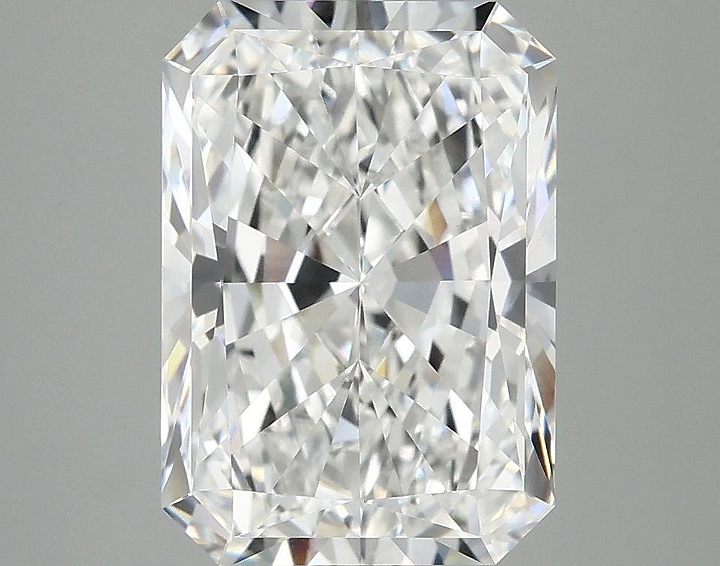 4.05 Carat Radiant Shaped Ideal Cut VVS2 IGI Certified Lab Grown Diamond
