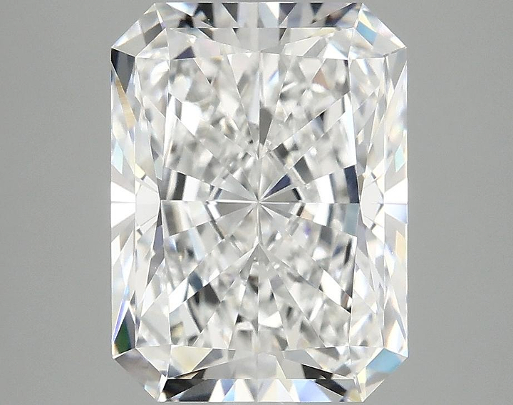 4.02 Carat Radiant Shaped Excellent Cut VVS2 IGI Certified Lab Grown Diamond