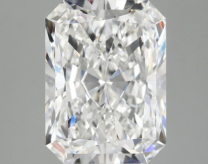 4.05 Carat Radiant Shaped Excellent Cut VVS2 IGI Certified Lab Grown Diamond