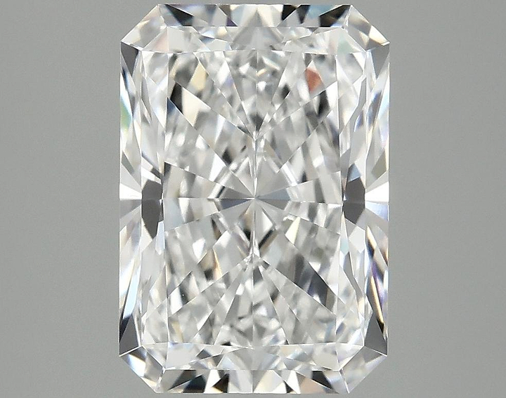 2.95 Carat Radiant Shaped Ideal Cut VVS2 IGI Certified Lab Grown Diamond