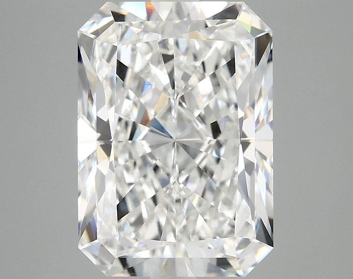 4.13 Carat Radiant Shaped Ideal Cut VVS2 IGI Certified Lab Grown Diamond
