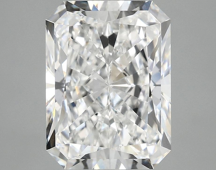3.89 Carat Radiant Shaped Excellent Cut VVS2 IGI Certified Lab Grown Diamond