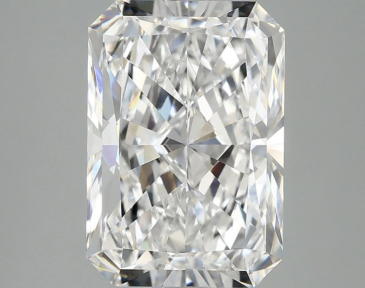 3.85 Carat Radiant Shaped Ideal Cut VS1 IGI Certified Lab Grown Diamond