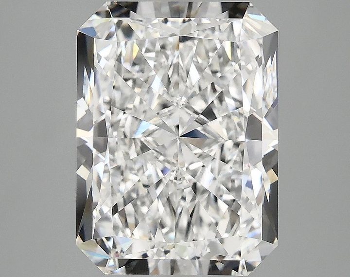 4.04 Carat Radiant Shaped Excellent Cut VS1 IGI Certified Lab Grown Diamond