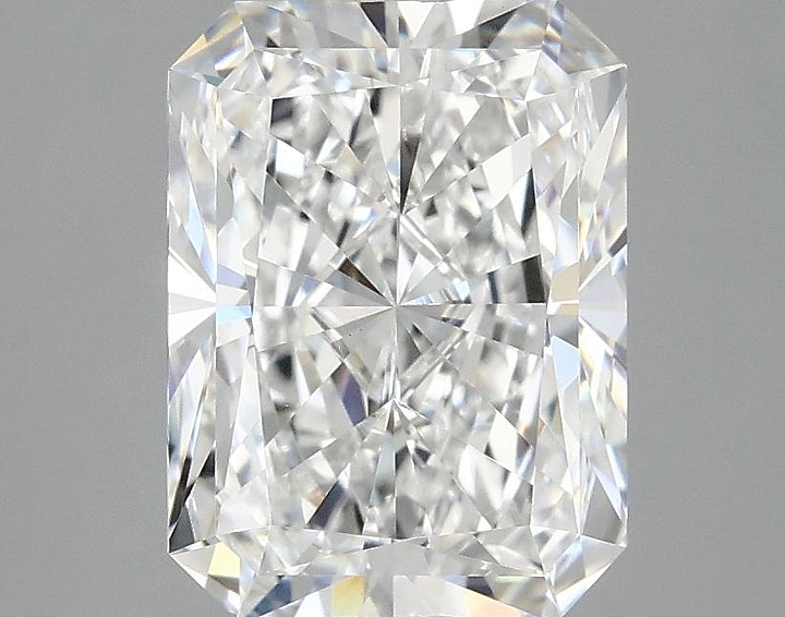 3.0 Carat Radiant Shaped Excellent Cut VVS2 IGI Certified Lab Grown Diamond