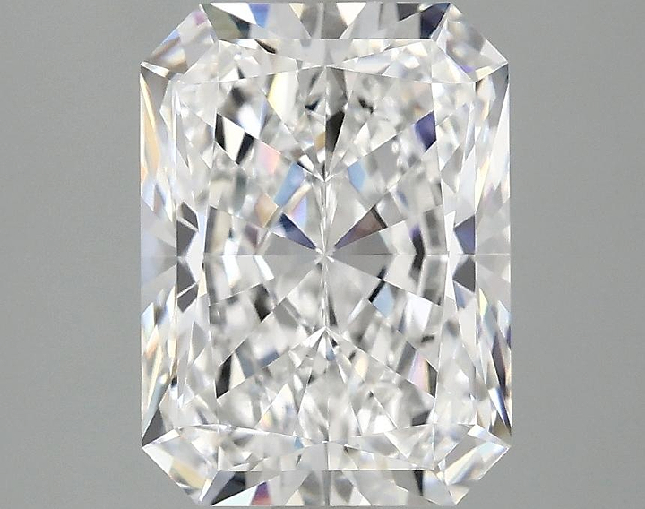3.09 Carat Radiant Shaped Excellent Cut VVS2 IGI Certified Lab Grown Diamond