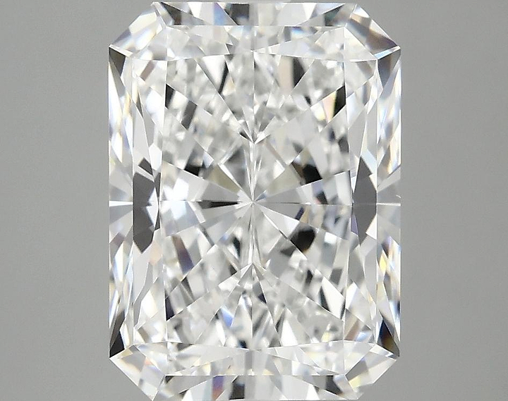 4.05 Carat Radiant Shaped Excellent Cut VVS2 IGI Certified Lab Grown Diamond