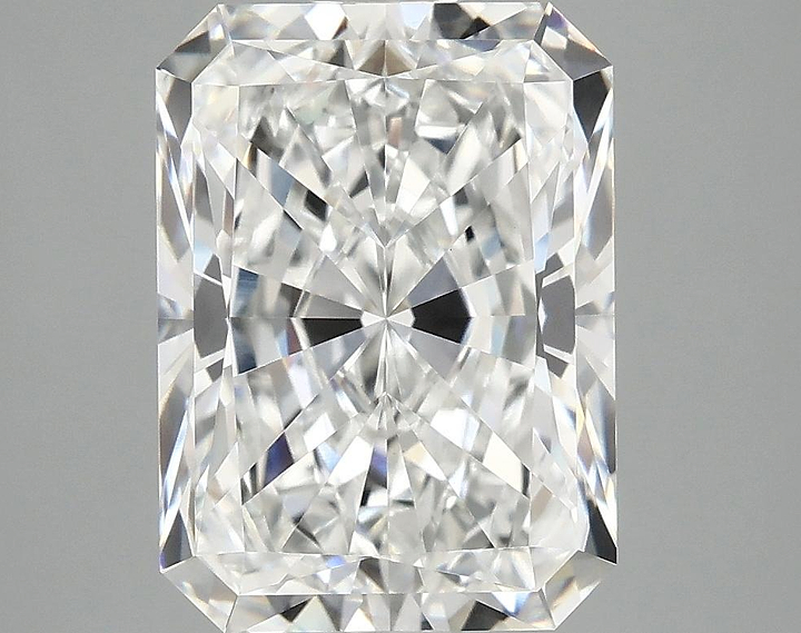 4.09 Carat Radiant Shaped Excellent Cut VVS2 IGI Certified Lab Grown Diamond