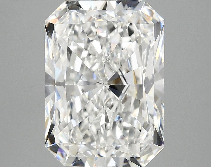 3.97 Carat Radiant Shaped Ideal Cut VVS2 IGI Certified Lab Grown Diamond
