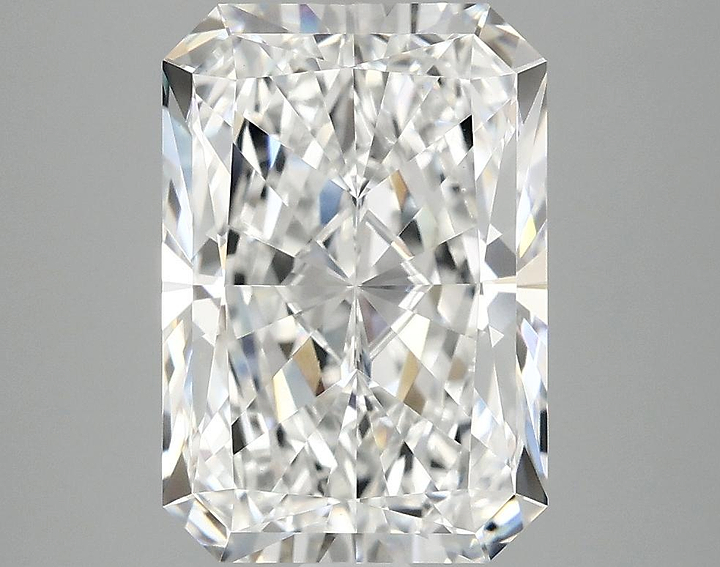 3.92 Carat Radiant Shaped Ideal Cut VVS2 IGI Certified Lab Grown Diamond