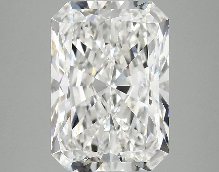 4.09 Carat Radiant Shaped Ideal Cut VVS2 IGI Certified Lab Grown Diamond