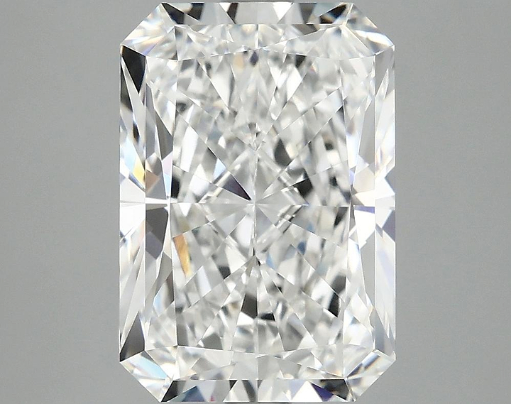 4.07 Carat Radiant Shaped Ideal Cut VVS2 IGI Certified Lab Grown Diamond