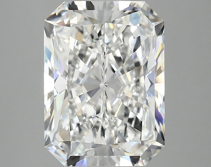 4.09 Carat Radiant Shaped Excellent Cut VVS2 IGI Certified Lab Grown Diamond