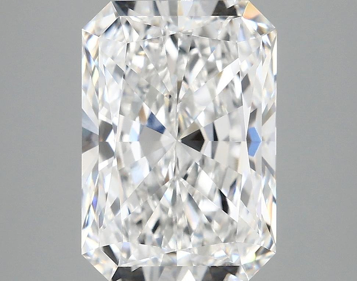 4.02 Carat Radiant Shaped Ideal Cut VVS2 IGI Certified Lab Grown Diamond