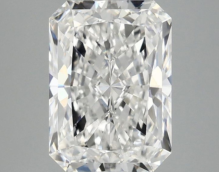 3.07 Carat Radiant Shaped Very Good Cut SI1 IGI Certified Lab Grown Diamond