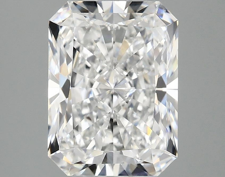 2.98 Carat Radiant Shaped Excellent Cut VVS2 IGI Certified Lab Grown Diamond