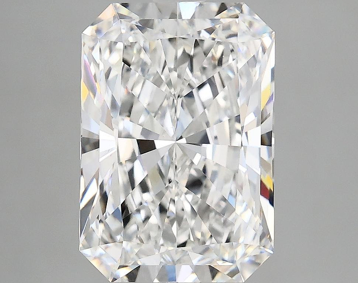 3.88 Carat Radiant Shaped Ideal Cut VS2 IGI Certified Lab Grown Diamond