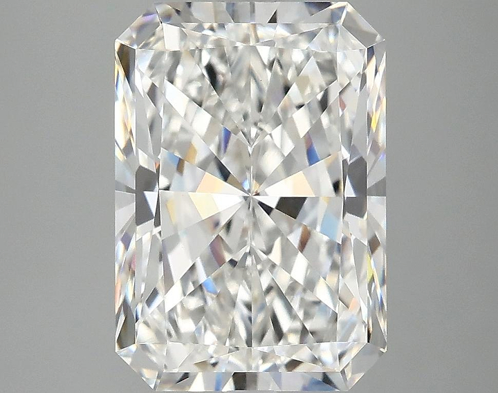 4.05 Carat Radiant Shaped Ideal Cut VVS2 IGI Certified Lab Grown Diamond